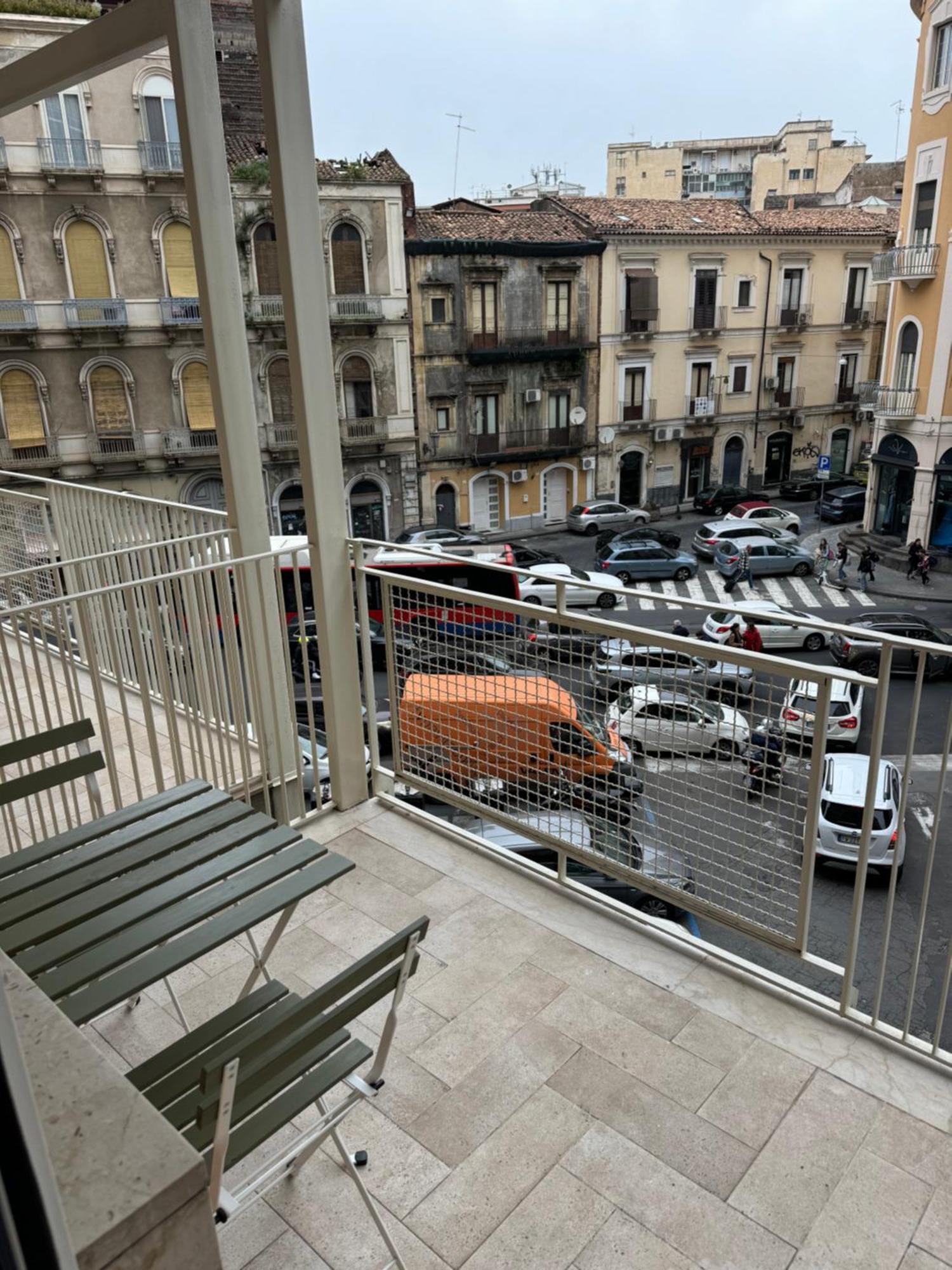 Dimora Dei Vespri 1 Hotel Catania Bagian luar foto
