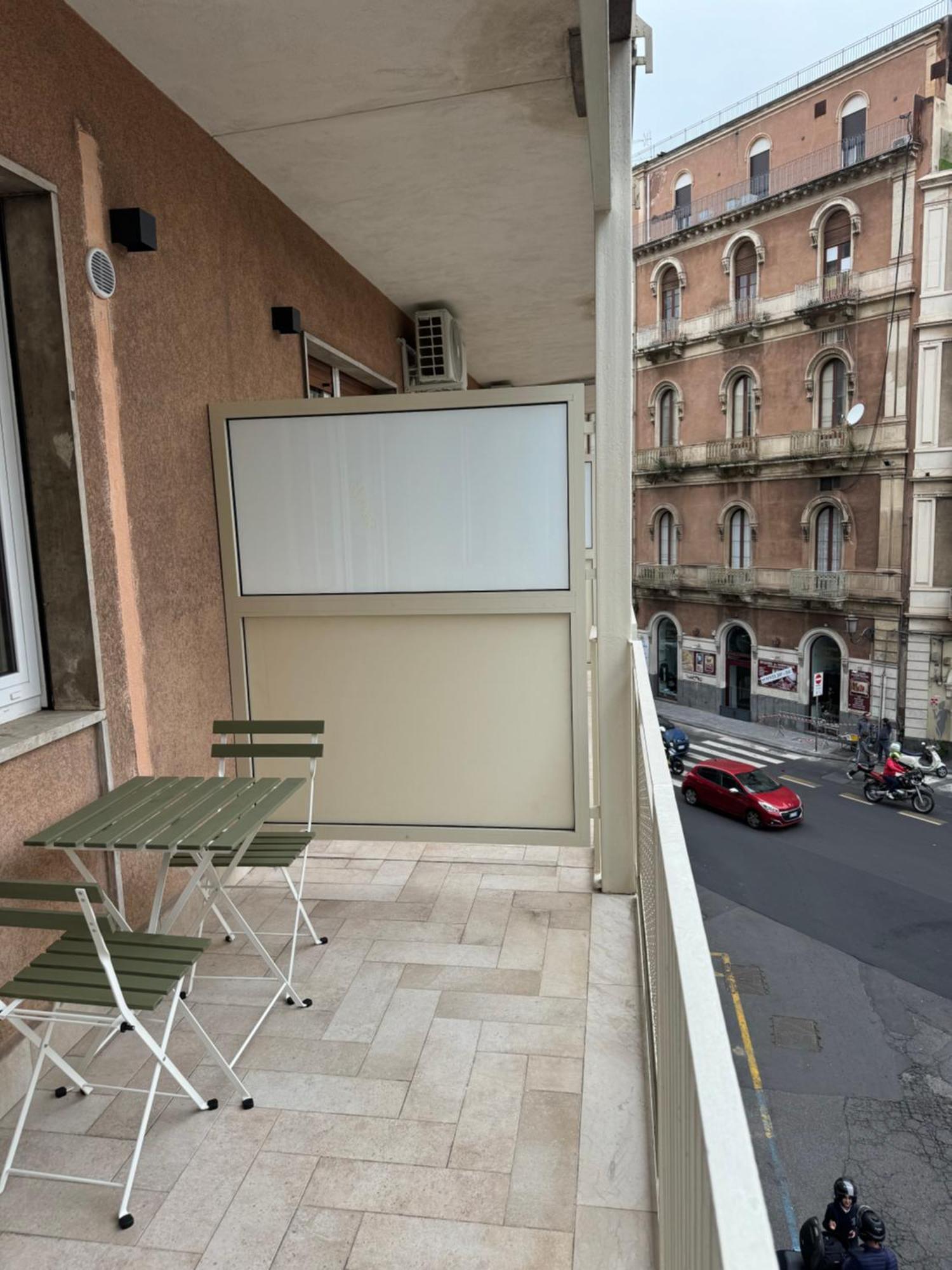 Dimora Dei Vespri 1 Hotel Catania Bagian luar foto